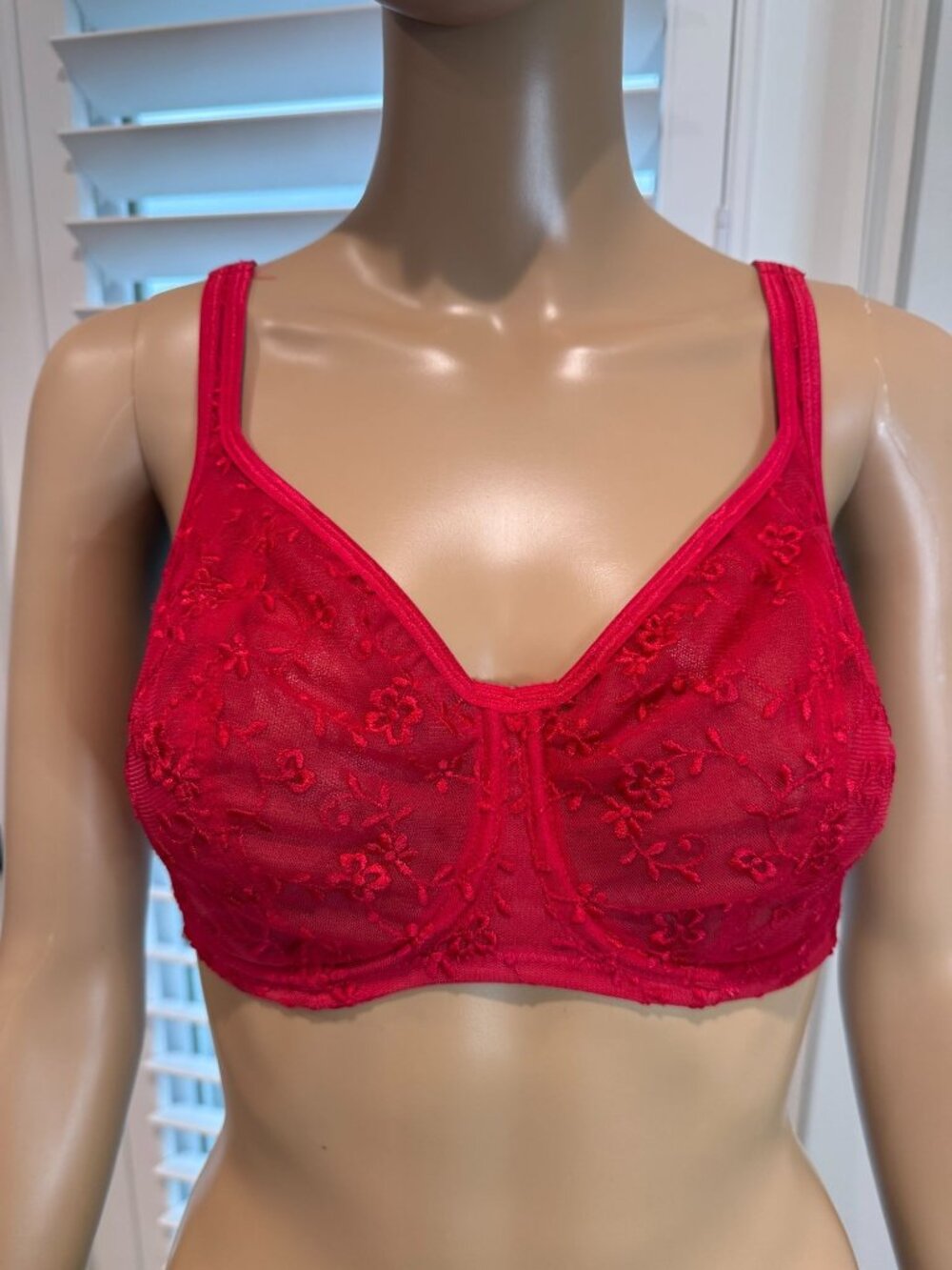 LunAire Lace Underwire Bra Red Size 32DD Style 141-11